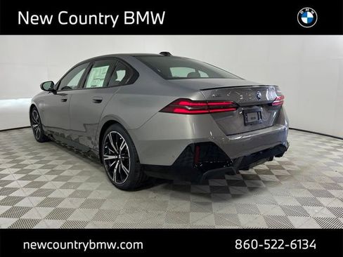 New 2026 BMW 550e xDrive w/ Premium Package image 5