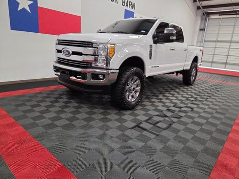 Used 2017 Ford F250 Lariat w/ Chrome Package AWD/4WD image 3