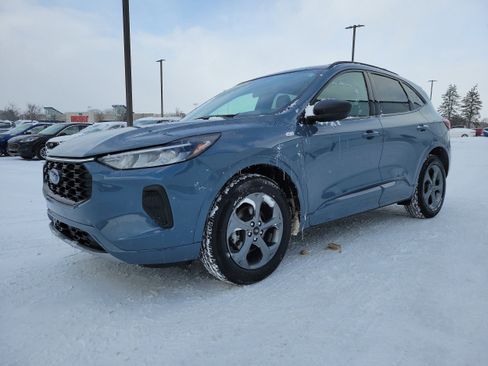 Used 2023 Ford Escape ST-Line w/ Tech Pack #1 image 2