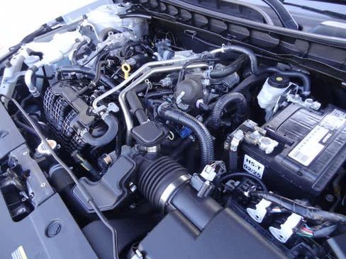 Used 2023 Nissan Altima 2.5 SV FWD image 35