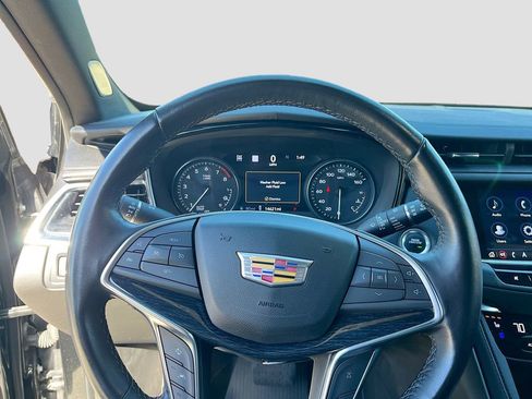 Used 2024 Cadillac XT5 Premium Luxury w/ Technology Package image 11