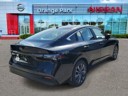 New 2026 Nissan Sentra SL w/ Floor Mat Package FWD image 2
