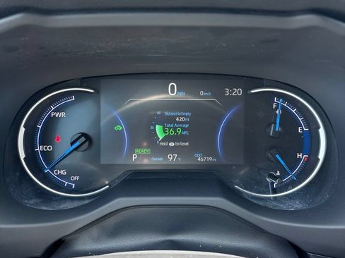 Used 2025 Toyota RAV4 LE AWD/4WD image 2