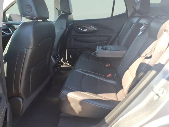 Used 2024 GMC Terrain SLT FWD image 17