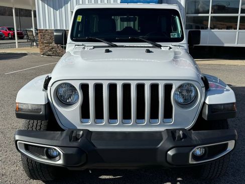 Used 2022 Jeep Wrangler Unlimited Sahara w/ Cold Weather Group image 2
