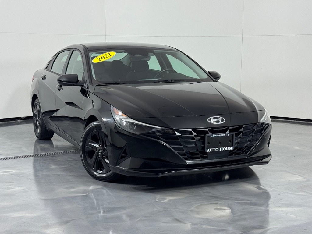 Used 2021 Hyundai Elantra SEL w/ Convenience Package FWD image 2