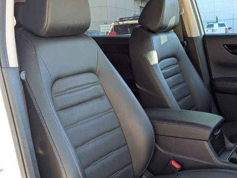 Used 2024 Honda CR-V EX-L image 30