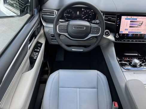 New 2026 Jeep Grand Wagoneer Limited AWD/4WD image 15