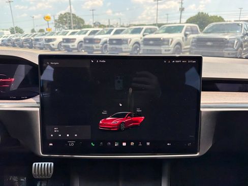 Used 2022 Tesla Model S AWD/4WD image 28