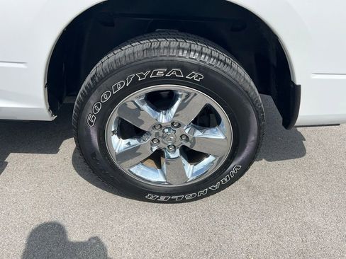 Used 2018 RAM 1500 Big Horn AWD/4WD image 13