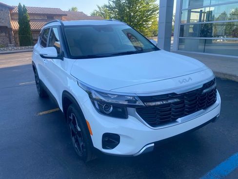 Used 2024 Kia Seltos EX AWD/4WD image 4