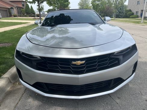 Used 2019 Chevrolet Camaro LT image 2