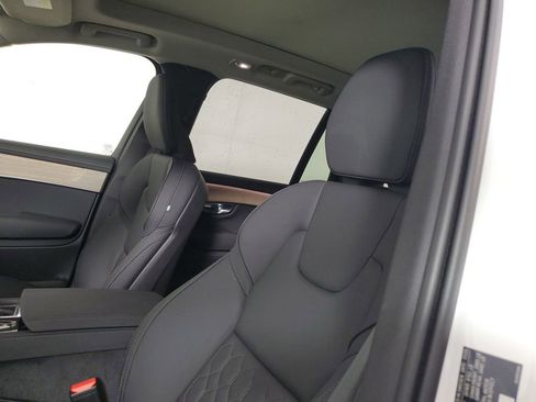 Used 2025 Volvo XC90 B6 Plus w/ Protection Package Premier AWD/4WD image 23
