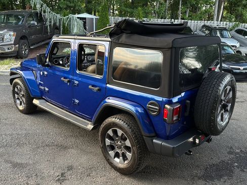Used 2018 Jeep Wrangler Unlimited Sahara AWD/4WD image 49