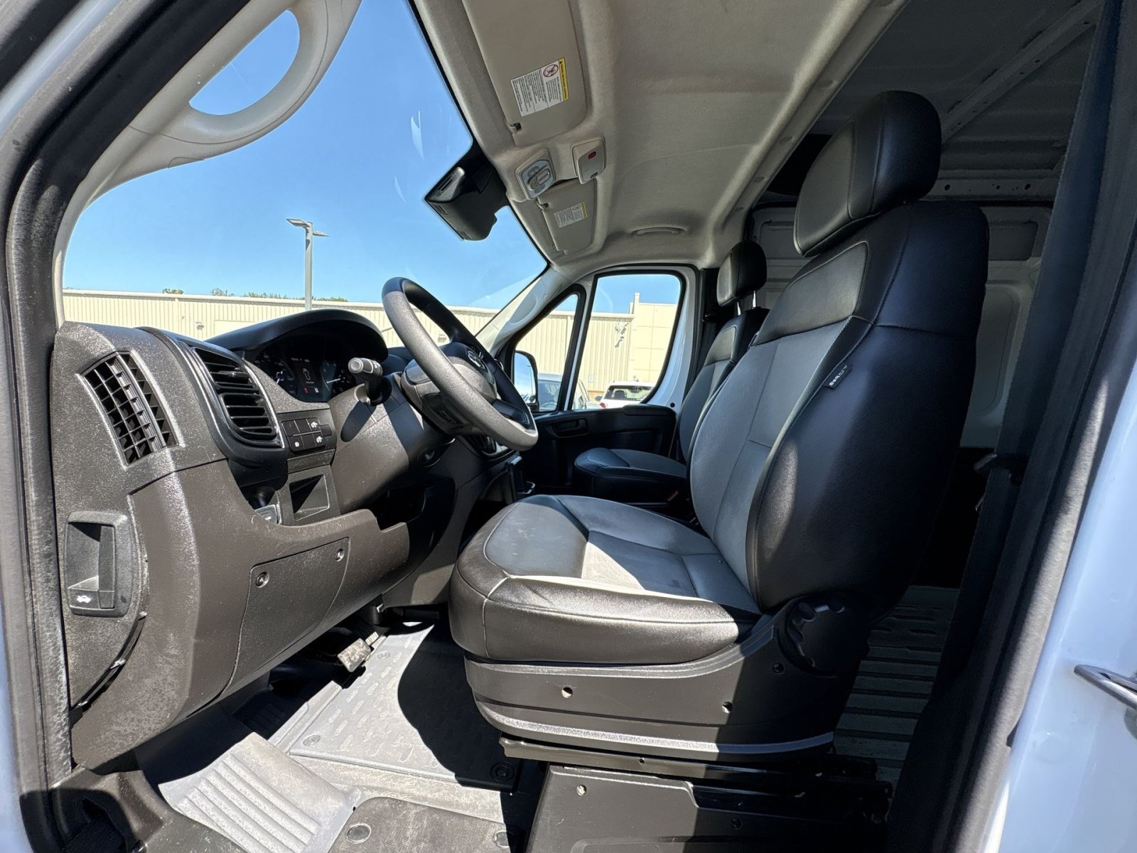 Used 2025 RAM ProMaster 3500 w/ Convenience Group FWD image 10