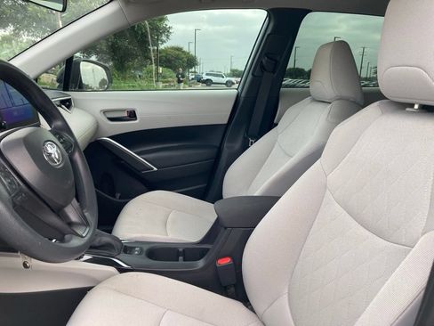 Used 2025 Toyota Corolla Cross L FWD image 10