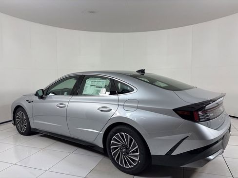 New 2025 Hyundai Sonata SEL image 3