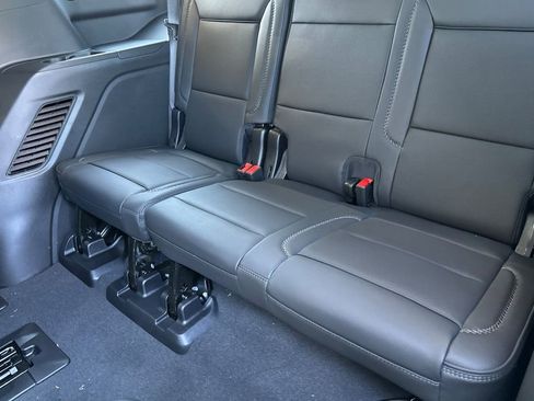 New 2026 GMC Yukon Denali w/ Denali Reserve Package AWD/4WD image 14