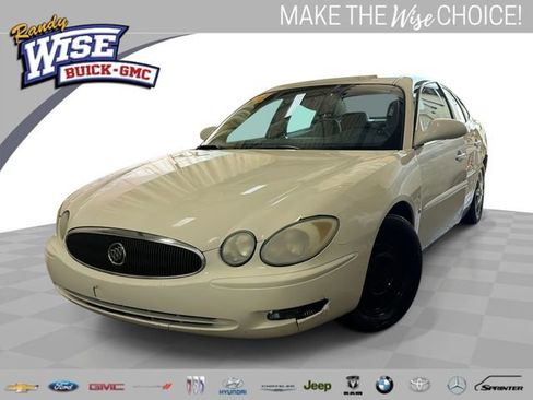 Used 2006 Buick LaCrosse CX FWD image 1