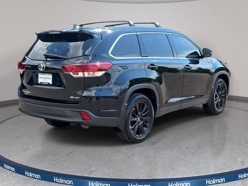 Used 2019 Toyota Highlander SE AWD/4WD image 6