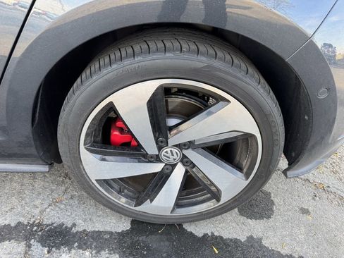 Used 2019 Volkswagen GTI Autobahn image 11
