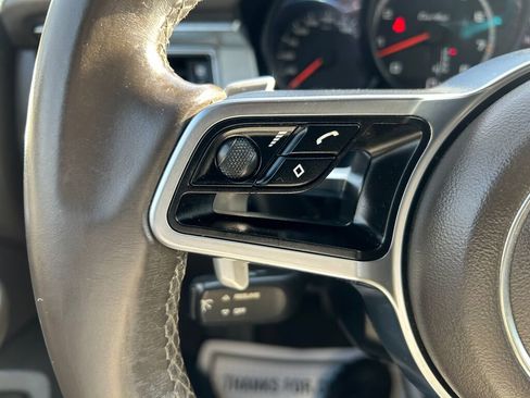 Used 2015 Porsche Macan Turbo image 15