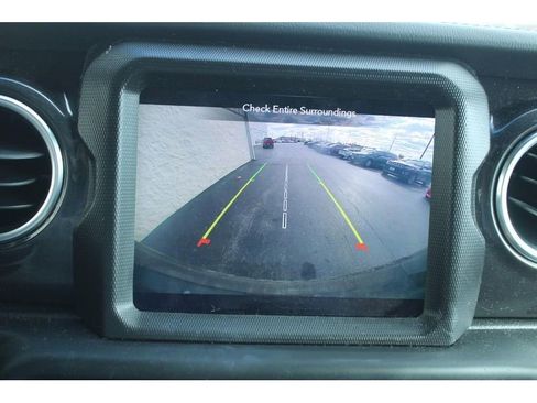 Used 2021 Jeep Wrangler Unlimited Sahara image 26