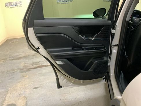 Used 2022 Lincoln Corsair AWD w/ Equipment Group 101A image 22