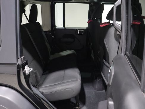 Used 2022 Jeep Wrangler Unlimited Sport AWD/4WD image 17
