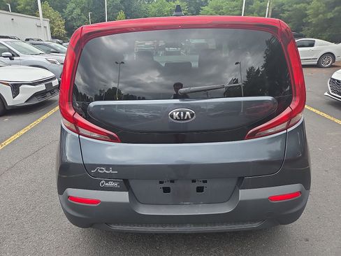 Used 2020 Kia Soul LX FWD image 4