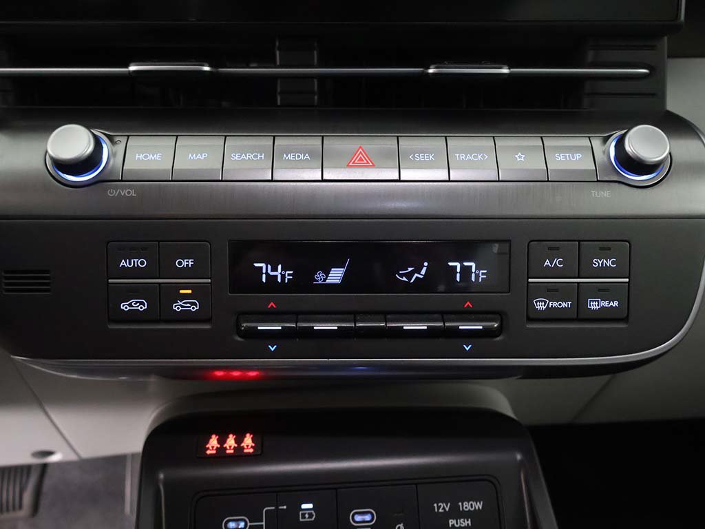 Used 2024 Hyundai Kona SEL w/ Convenience Package FWD image 44