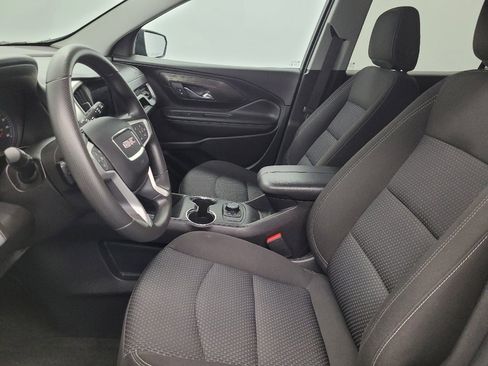 Used 2024 GMC Terrain SLE image 17