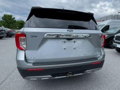 Certified 2023 Ford Explorer XLT w/ Equipment Group 202A AWD/4WD image 3