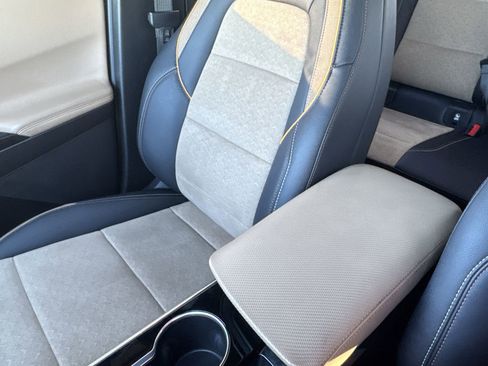 Certified 2025 Chevrolet Equinox ACTIV w/ Safety and Technology Package image 21