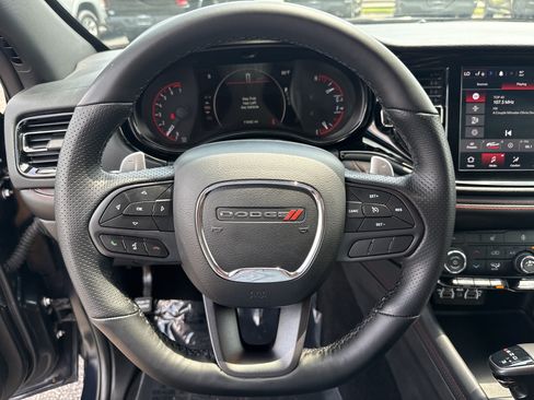 Used 2025 Dodge Durango GT RWD image 17
