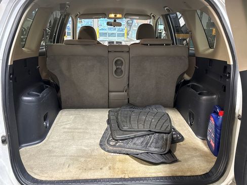 Used 2006 Toyota RAV4 Limited image 11