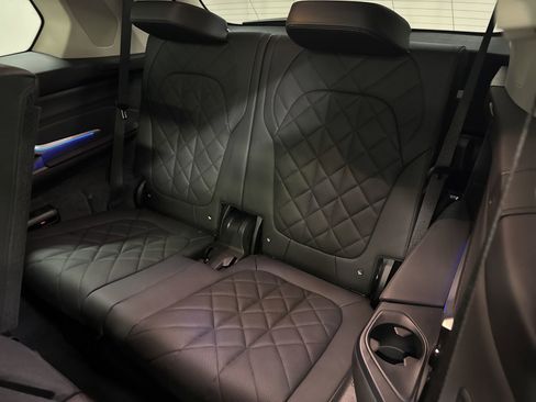 Used 2025 BMW X7 xDrive40i w/ Premium Package image 30
