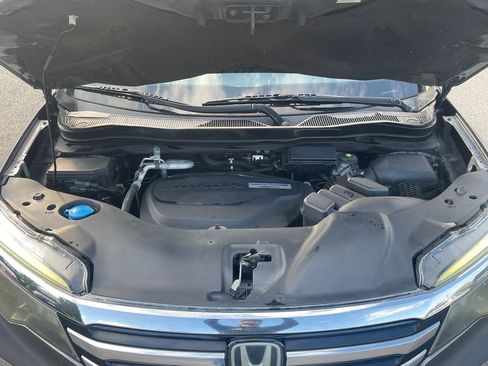 Used 2016 Honda Pilot Touring image 10