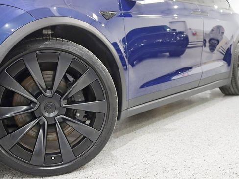 Used 2023 Tesla Model X Base image 4