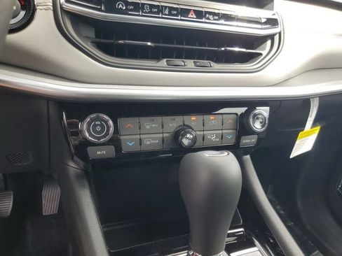 New 2026 Jeep Compass Limited image 30