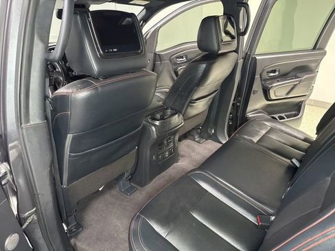 Used 2021 Nissan Titan PRO-4X w/ Pro-4x Convenience Package image 26