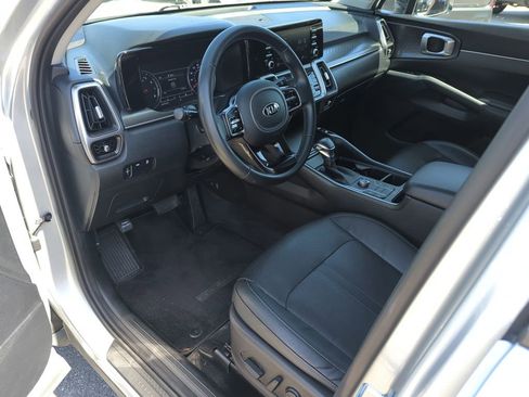 Used 2021 Kia Sorento S w/ Panoramic Sunroof Package FWD image 11