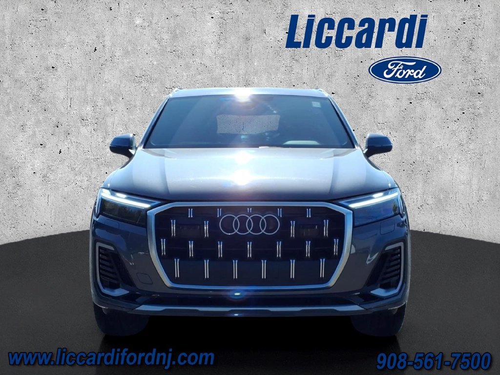 Used 2025 Audi Q7 3.0T Premium Plus AWD/4WD image 2