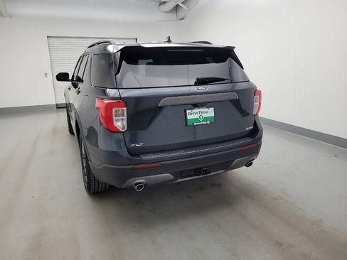 Used 2022 Ford Explorer XLT w/ Equipment Group 202A AWD/4WD image 6