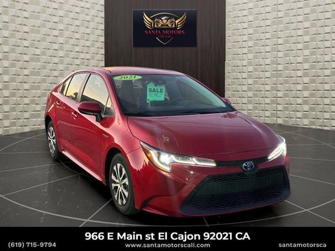 Used 2021 Toyota Corolla LE FWD image 2