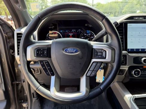 Used 2022 Ford F250 Lariat w/ Black Appearance Package AWD/4WD image 10