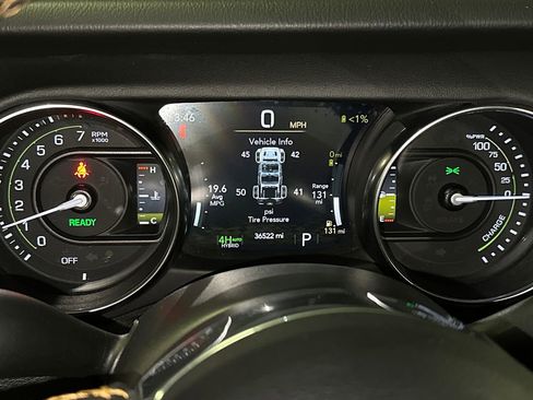 Used 2021 Jeep Wrangler Unlimited Sahara image 29