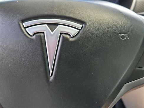 Used 2018 Tesla Model X 100D image 14