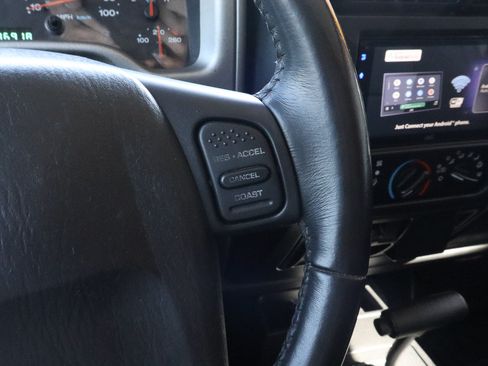 Used 2005 Jeep Wrangler Unlimited AWD/4WD image 27