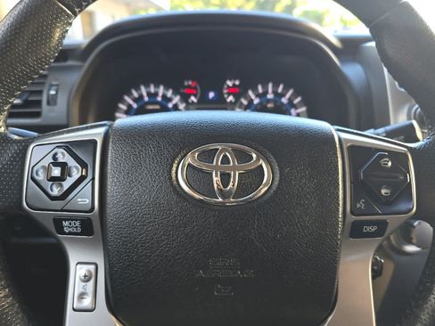 Used 2019 Toyota 4Runner SR5 AWD/4WD image 23